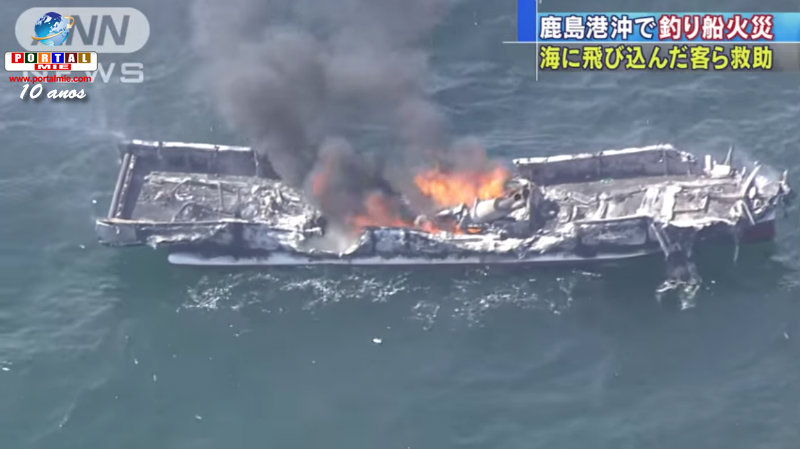 Embarcação pesqueira sofre incêndio e as 15 pessoas se salvaram - Portal Mie
