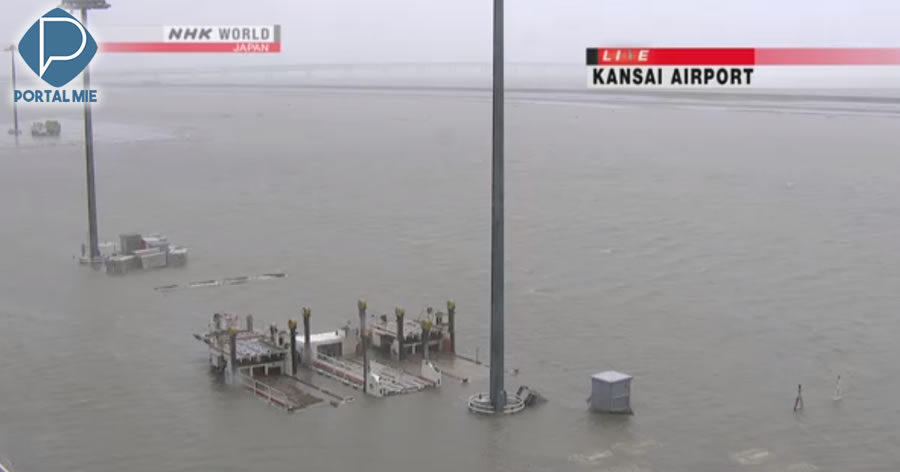 Aeroporto De Kansai Fica Inundado Com Passagem Do Forte Tufao Jebi Portal Mie